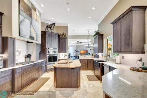 7170 155TH Place Palm Beach Gardens FL 33418