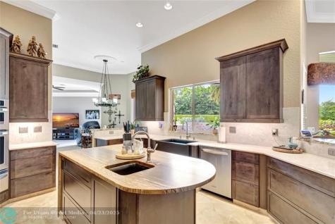 7170 155TH Place Palm Beach Gardens FL 33418