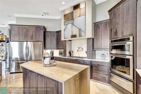 7170 155TH Place Palm Beach Gardens FL 33418