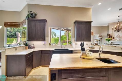 7170 155TH Place Palm Beach Gardens FL 33418