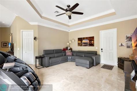 7170 155TH Place Palm Beach Gardens FL 33418