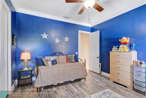 7170 155TH Place Palm Beach Gardens FL 33418