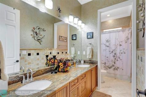 7170 155TH Place Palm Beach Gardens FL 33418