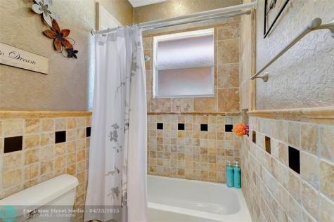 7170 155TH Place Palm Beach Gardens FL 33418