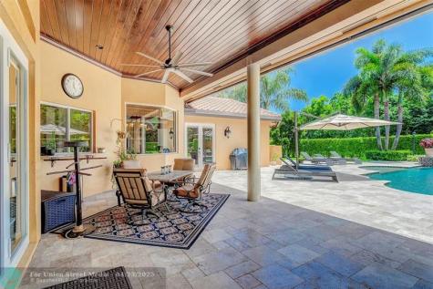 7170 155TH Place Palm Beach Gardens FL 33418