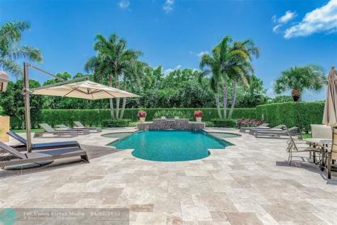 7170 155TH Place Palm Beach Gardens FL 33418
