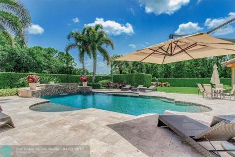 7170 155TH Place Palm Beach Gardens FL 33418