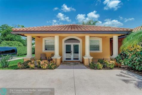 7170 155TH Place Palm Beach Gardens FL 33418