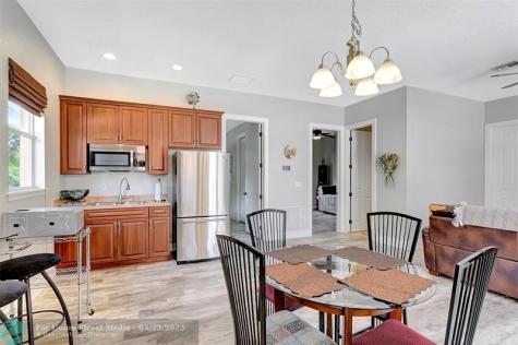 7170 155TH Place Palm Beach Gardens FL 33418