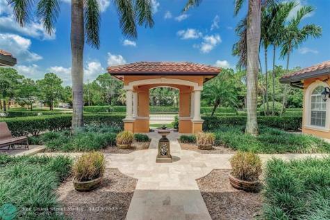 7170 155TH Place Palm Beach Gardens FL 33418