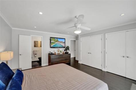 1280 NE 40th Street Oakland Park FL 33334