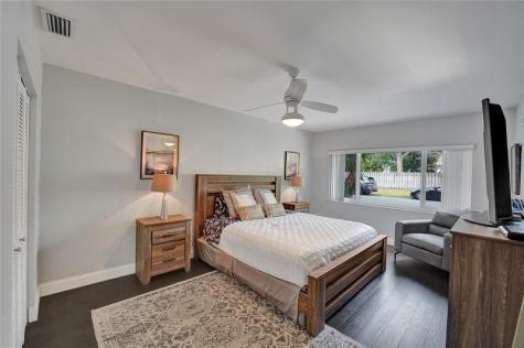 1280 NE 40th Street Oakland Park FL 33334