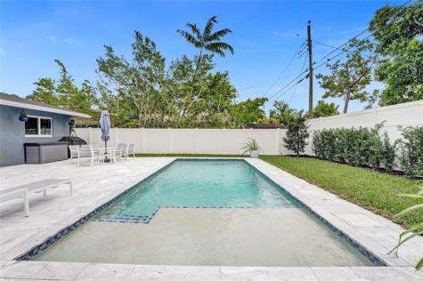 1280 NE 40th Street Oakland Park FL 33334