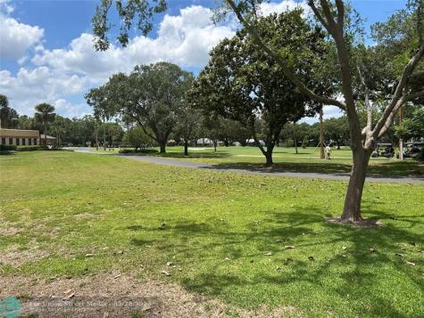 867 Cortez Avenue The Villages FL 32159