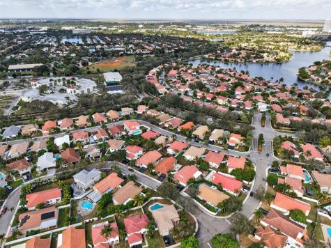 12512 NW 10th Court Sunrise FL 33323