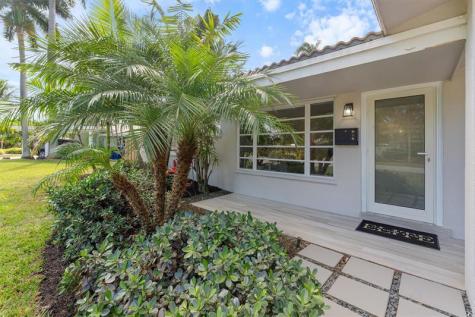 1532 NE 28 Drive Wilton Manors FL 33334