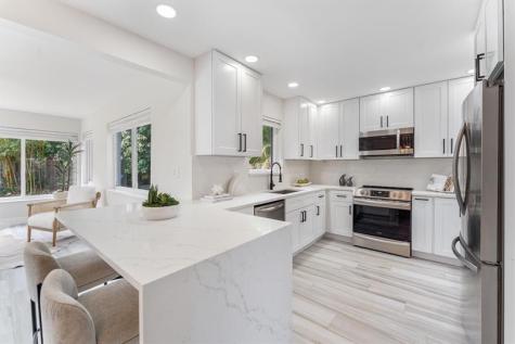1532 NE 28 Drive Wilton Manors FL 33334