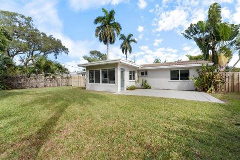 1532 NE 28 Drive Wilton Manors FL 33334