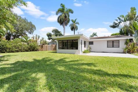 1532 NE 28 Drive Wilton Manors FL 33334