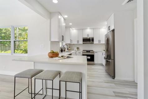 1532 NE 28 Drive Wilton Manors FL 33334