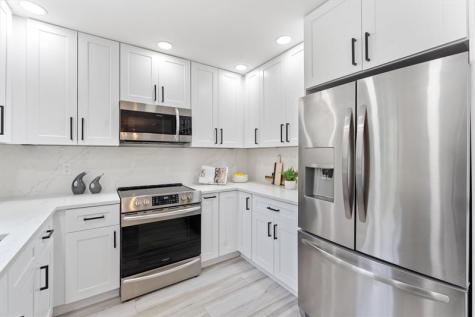 1532 NE 28 Drive Wilton Manors FL 33334
