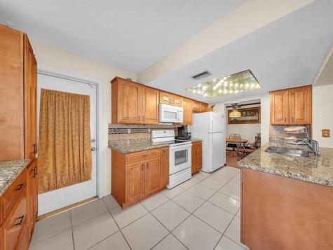 4212 NW 47th Court Tamarac FL 33319
