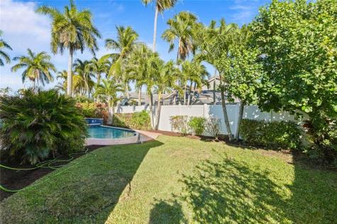 955 NW 202nd Avenue Pembroke Pines FL 33029