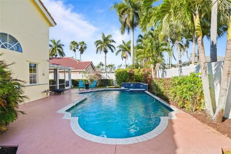 955 NW 202nd Avenue Pembroke Pines FL 33029