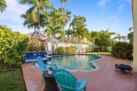 955 NW 202nd Avenue Pembroke Pines FL 33029