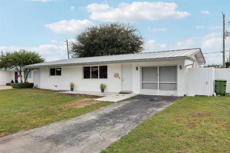 8700 NW 11th Street Pembroke Pines FL 33024