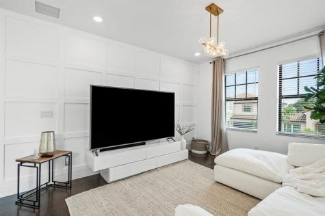 8605 E Baypoint Circle Parkland FL 33076