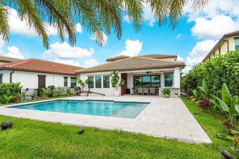 8605 E Baypoint Circle Parkland FL 33076