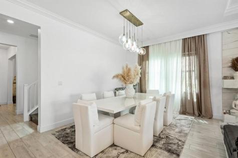 8605 E Baypoint Circle Parkland FL 33076