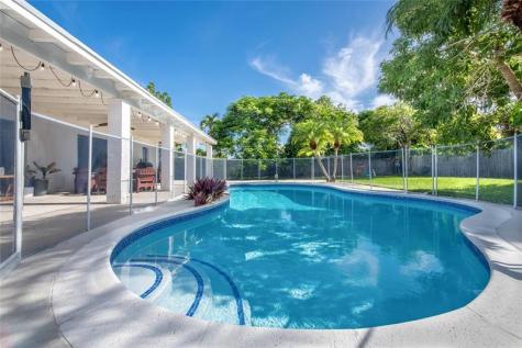 16670 SW 90th Avenue Palmetto Bay FL 33157