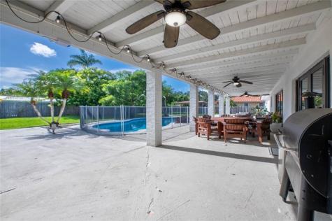 16670 SW 90th Avenue Palmetto Bay FL 33157