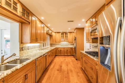 2650 NE 52nd Street Lighthouse Point FL 33064