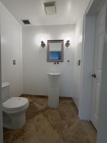 2650 NE 52nd Street Lighthouse Point FL 33064