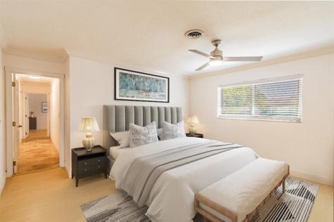 2650 NE 52nd Street Lighthouse Point FL 33064