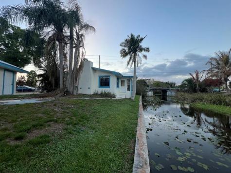 3122 SE 34th Avenue Okeechobee FL 34974