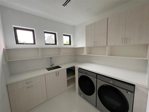 5001 NE 27th Avenue Lighthouse Point FL 33064
