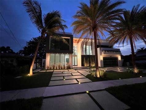 5001 NE 27th Avenue Lighthouse Point FL 33064