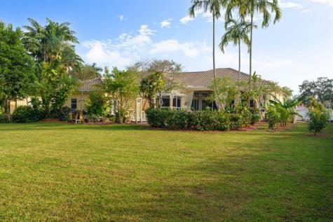 5973 SW 54th Court Davie FL 33314