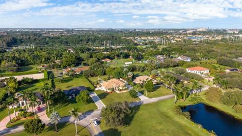 5973 SW 54th Court Davie FL 33314