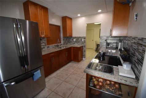 4250 NW 49th Terrace Lauderdale Lakes FL 33319