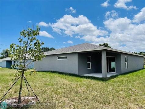 1961 SW Michelangelo Avenue Port St Lucie FL 34953