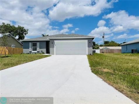 1961 SW Michelangelo Avenue Port St Lucie FL 34953