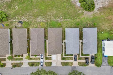 4332 NW 1st Terrace Deerfield Beach FL 33064