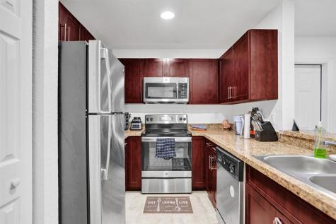 4332 NW 1st Terrace Deerfield Beach FL 33064