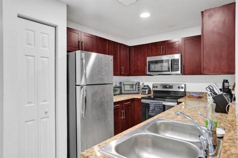 4332 NW 1st Terrace Deerfield Beach FL 33064