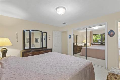 1577 NE 49th Street Oakland Park FL 33334
